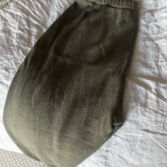 Jenni Kayne Saturday Sweatpant Olive Green - Picture 6 of 10